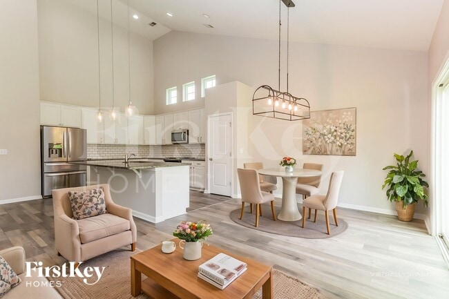 Photo - 447 Stonefield Cir