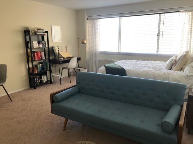 Photo - 5500 Friendship Blvd Unidad 2329N