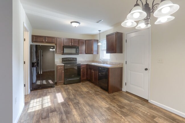 Photo - 531 Byler Cir