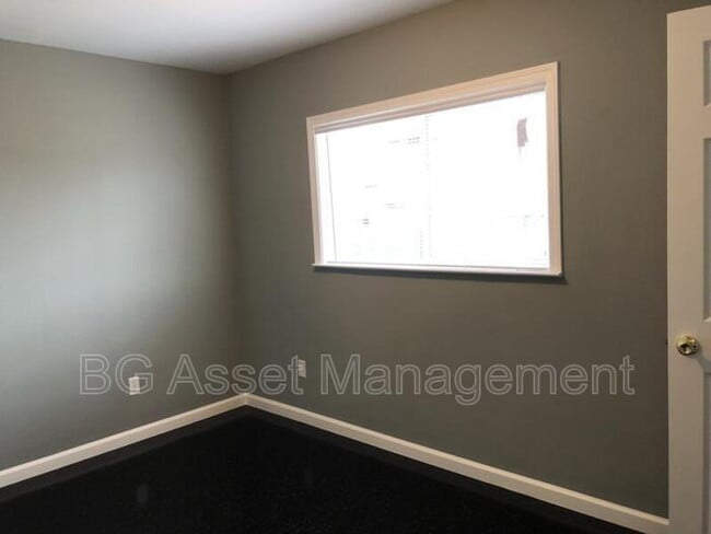 Photo - 1680 24th St