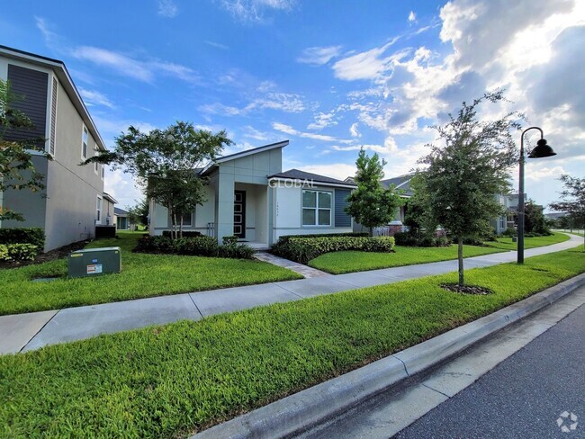 Building Photo - Beautiful 3-Bedroom Home in the Desirable ...