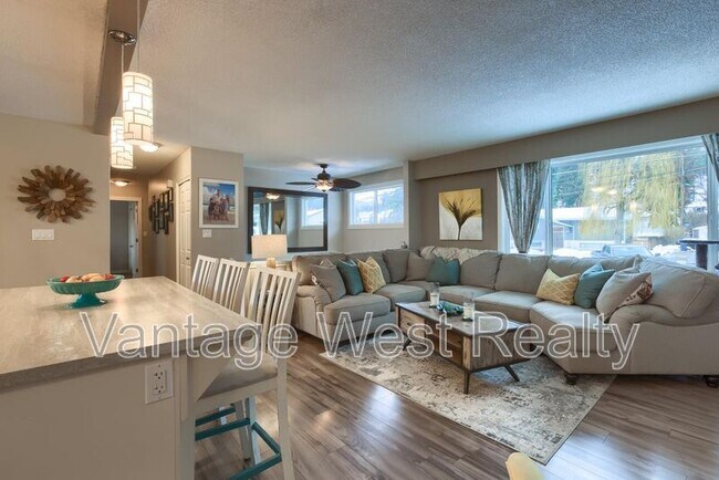 Photo - 3271 McMahon Rd