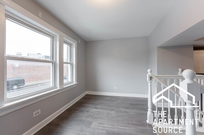 Photo - 3216 W Augusta Blvd Unidad 1