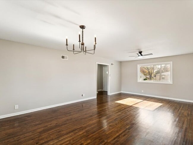 Photo - 411 W 46th St