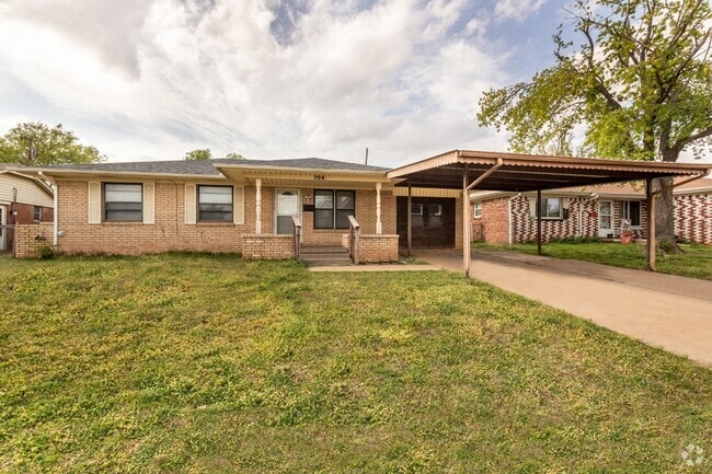 Building Photo - 709 NE 79th Pl Rental