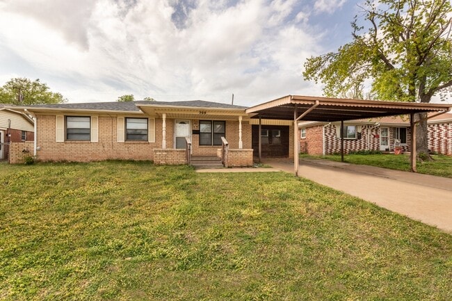 Building Photo - 709 NE 79th Pl Rental
