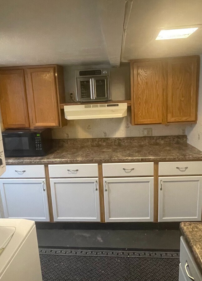 Photo - 2342 E 13th St