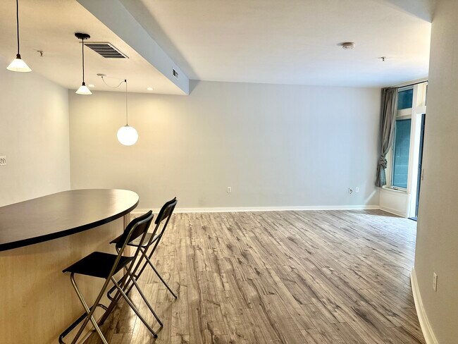 Photo - 327 NW Park Ave Unidad 1C