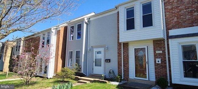 Photo - 314 Roanoke Dr SE Townhome