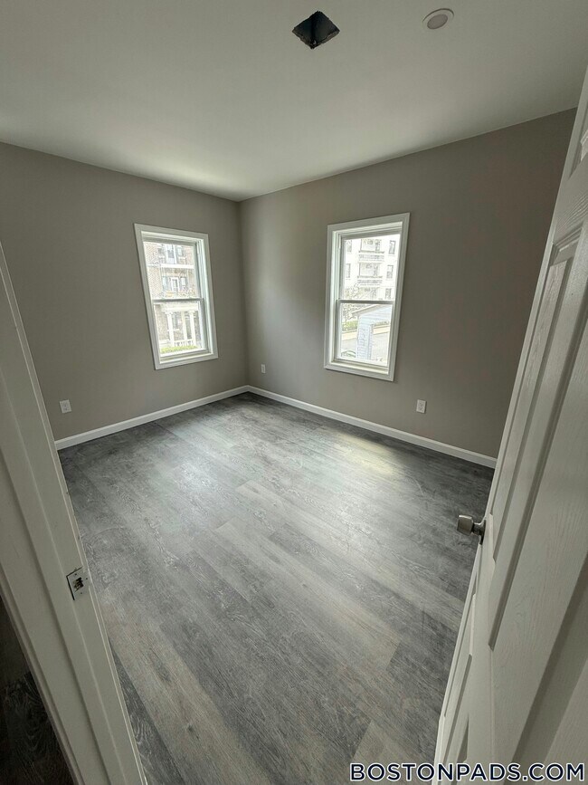 Photo - 16 Long Ave Unidad 2