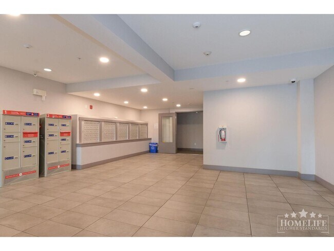 Photo - 20686 Eastleigh Crescent Unit 104