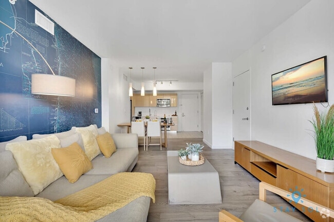 Building Photo - 2602 E Hallandale Beach Blvd Unit ID1227329P Rental