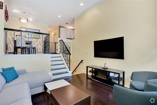 Building Photo - 400 Kingston Ct Rental