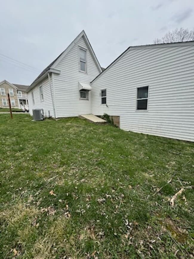 Photo - 3 Bed 1 Bath House in Louisiana, MO