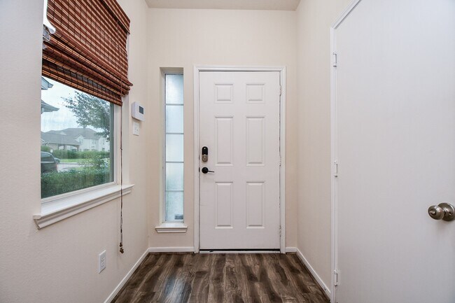 Photo - 2818 Windy Thicket Ln