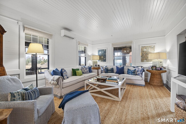 Photo - 28 Fenwick Ave