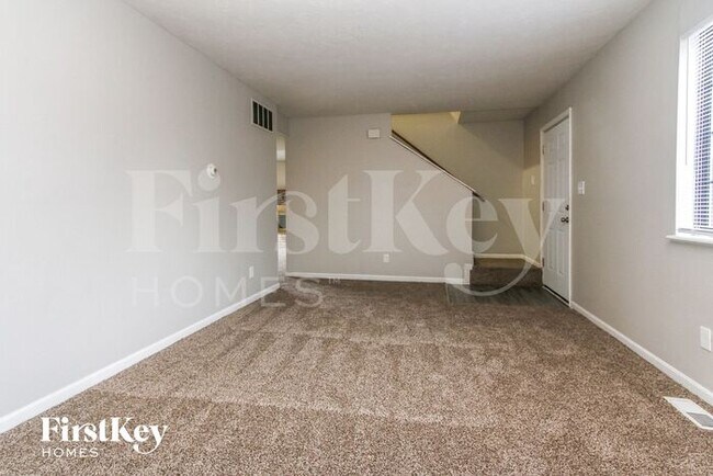 Photo - 104 Meadow Creek S Dr House