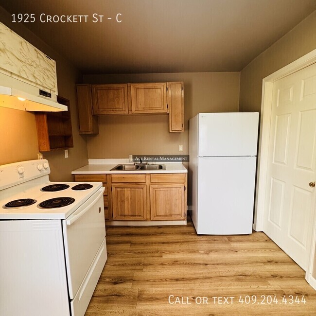 Photo - 1925 Crockett St Unit C