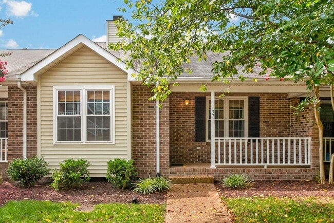 Building Photo - 137 Pepper Ridge Cir