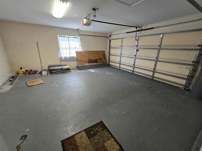 Photo - 3401 SW San Benito St