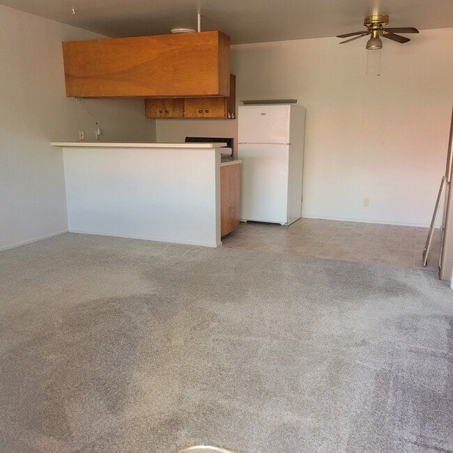 Building Photo - 1079 Poplar St Unit G