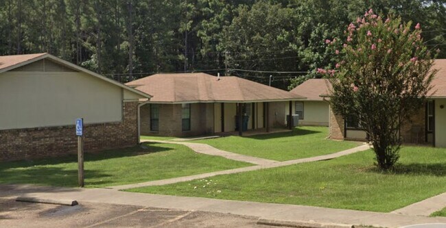 Photo - 1001 Lakeview Dr