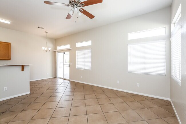 Photo - 2114 Heritage Ridge Ave