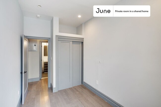 Room in Shared 3 bed/1 bath home in East Village