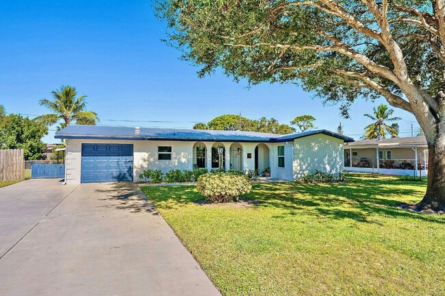 Photo - 306 SW Winnachee Dr Casa