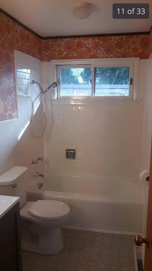 Photo - Beautiful Spacious 3bedroom/2bathroom House