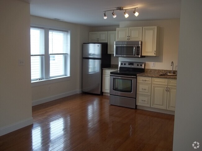 Building Photo - 821 E Hector St Unit 3 Rental