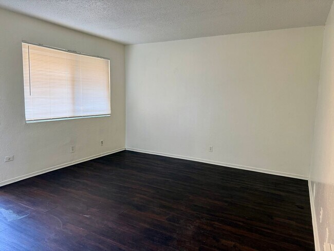 Photo - 489 S Backer Ave Unit 1