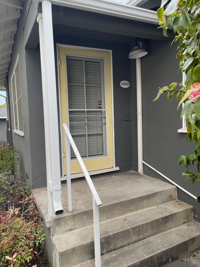 Photo - 2326 Oak St Unidad 2326 one half