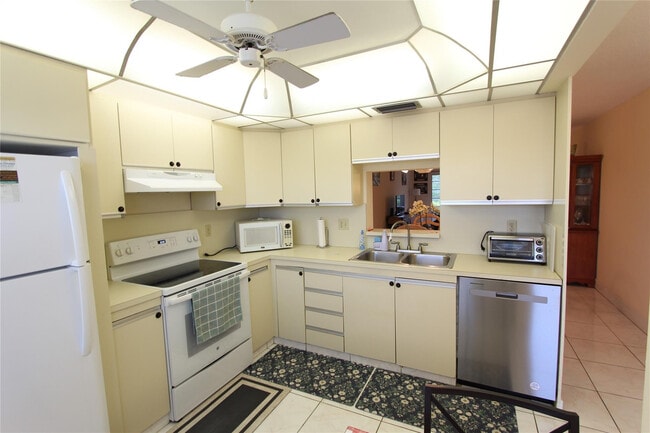 Photo - 3201 Portofino Point Unit e3