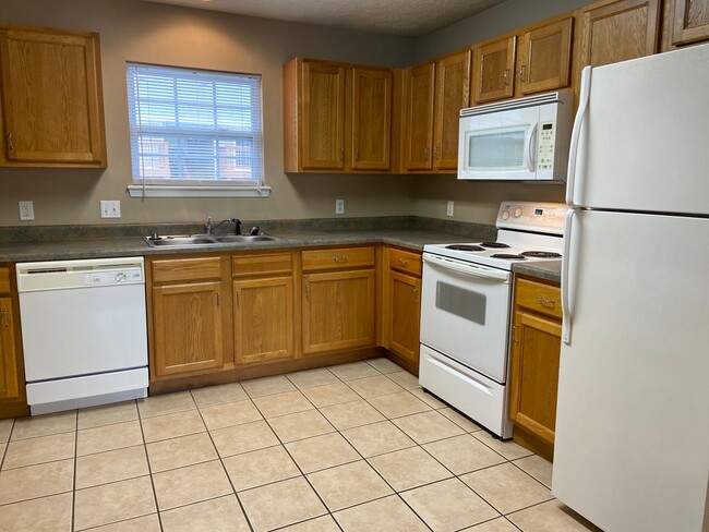 Photo - Condominium in Academy Commons Unidad D