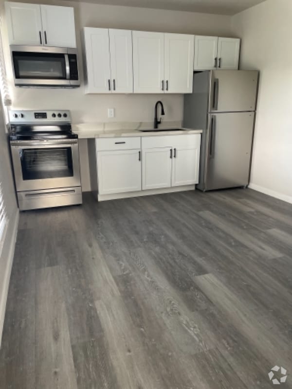 Building Photo - 925 E McKinley St Rental