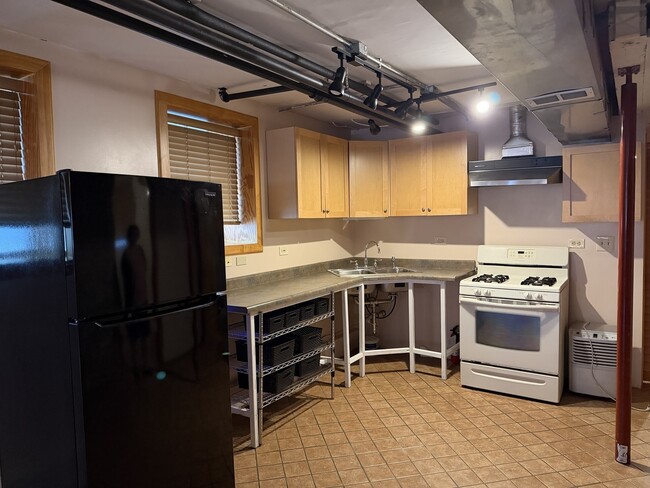 Photo - 3545 W Belden Ave