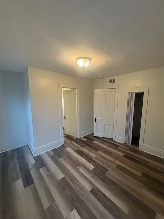 Photo - 723 W Armstrong Ave Unit B