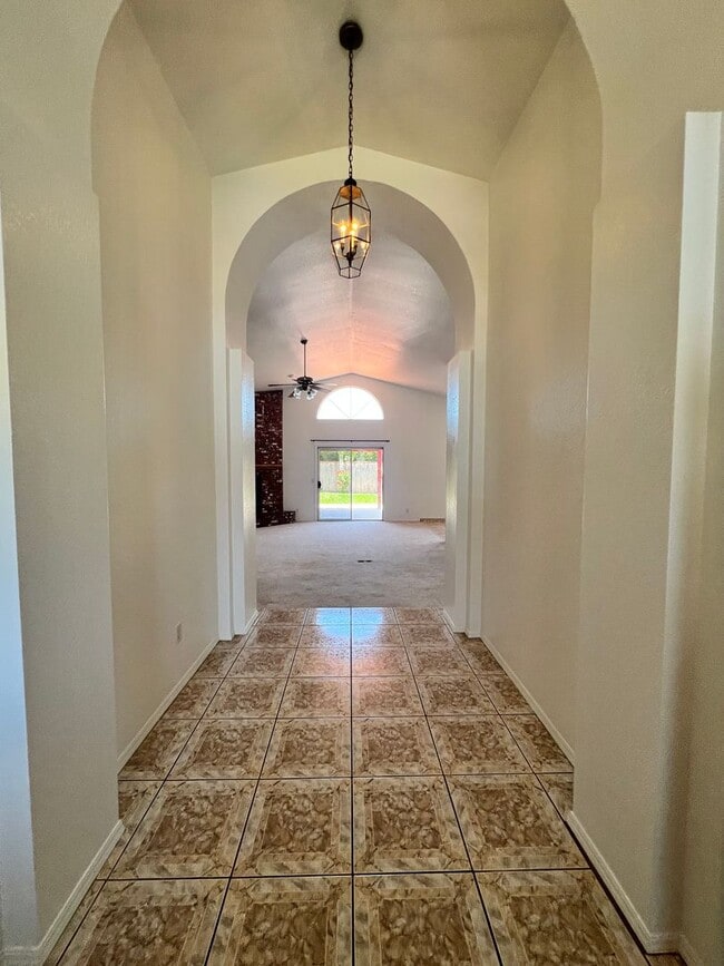 Photo - For Rent – Spacious 3 Bed / 2 Bath | 2,660 Sq Ft | West Madera