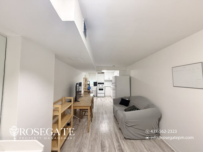 Photo - Cozy All-Inclusive Studio Basement Apartment with Central Air – Pickering Unit 2
