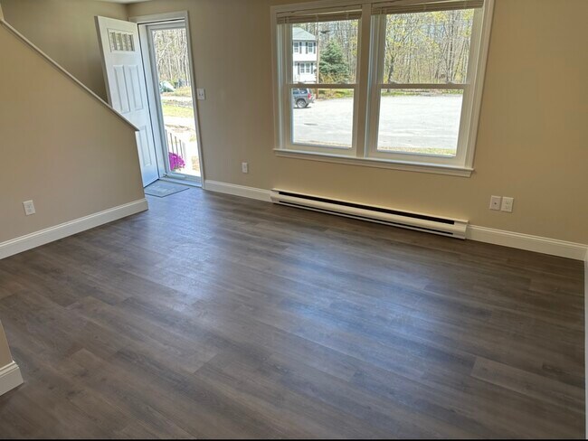 Photo - 4 Oakwood Dr Unit Duplex