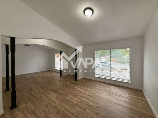 Photo - 13207 La Ventana St