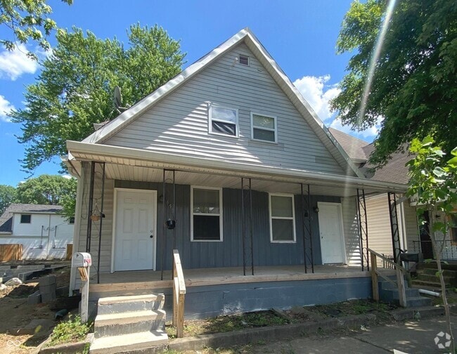 Building Photo - 653 Birch Ave Rental
