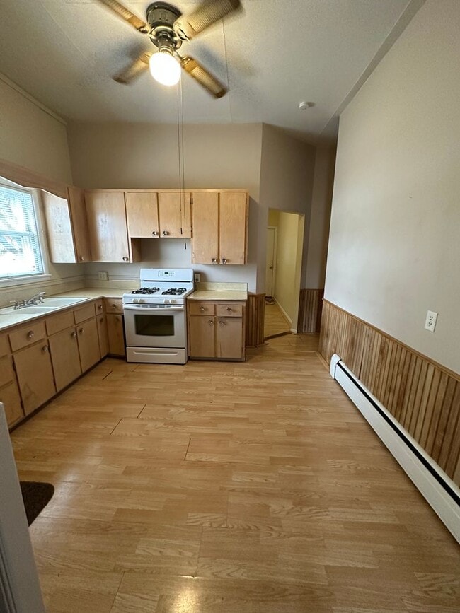 Photo - 304 14th Ave SW Unit 306