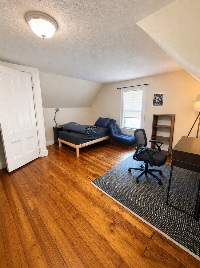 Photo - Cat Friend Duplex Home with TWO FREE Parking Spots included in the rent!  Perfect Location near b...