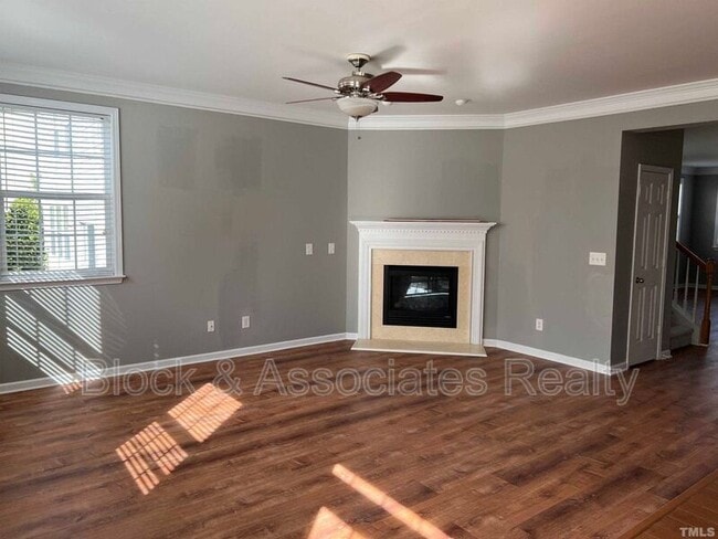 Photo - 527 Emerald Downs Rd