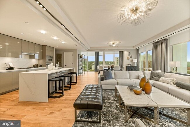 Photo - 1781 N Pierce St Unit 1001