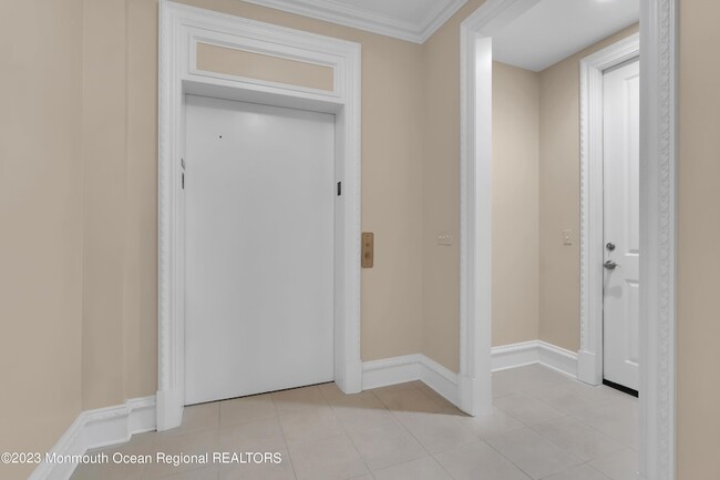 Photo - 1132 Oval Rd