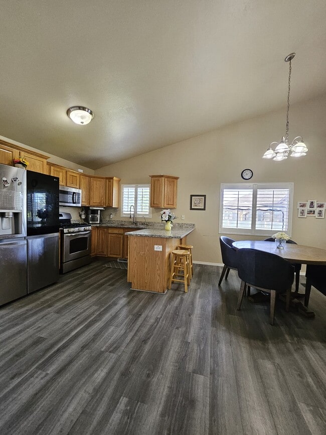 Photo - 1879 W Colony Pointe Dr