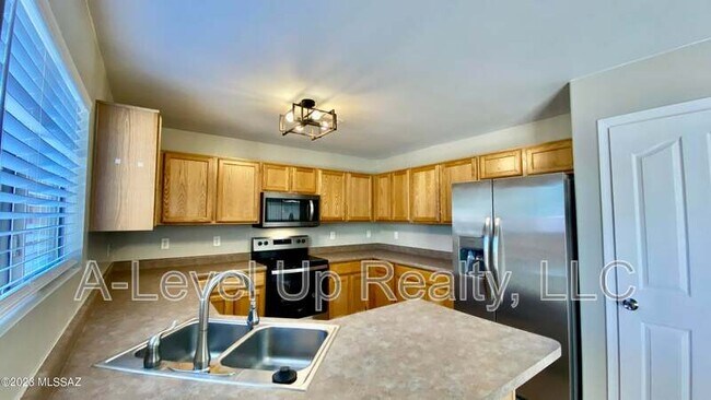 Photo - 721 W Flaming Arrow Dr